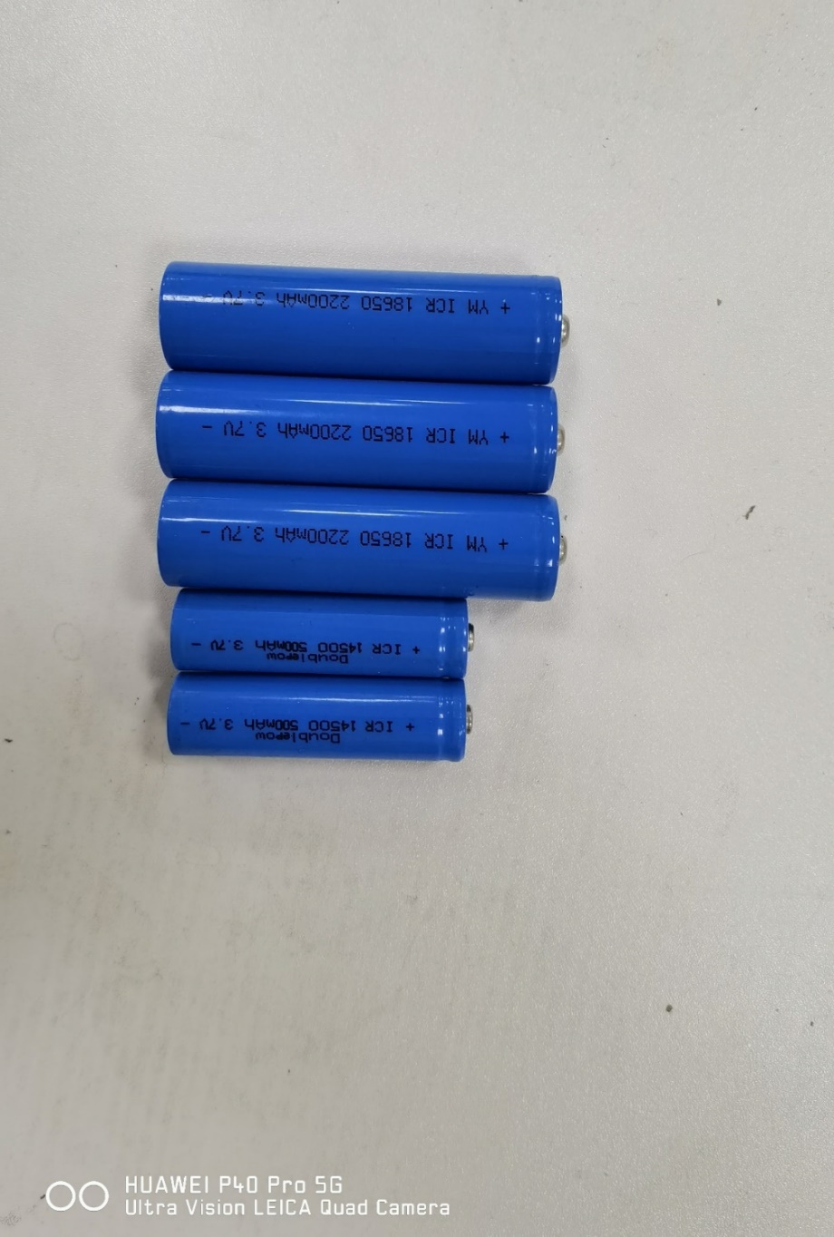 测电压:并联接入,红高黑低